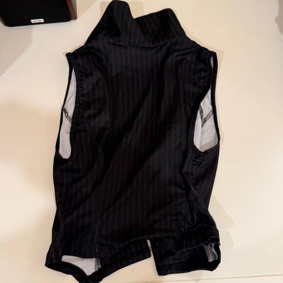 SHEIN Women's Black Vest - Picture 2 of 2